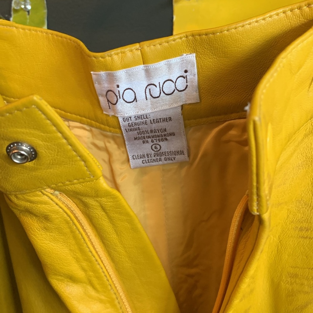 Vibrant Yellow Vintage Leather Shorts - Picture 4 of 8